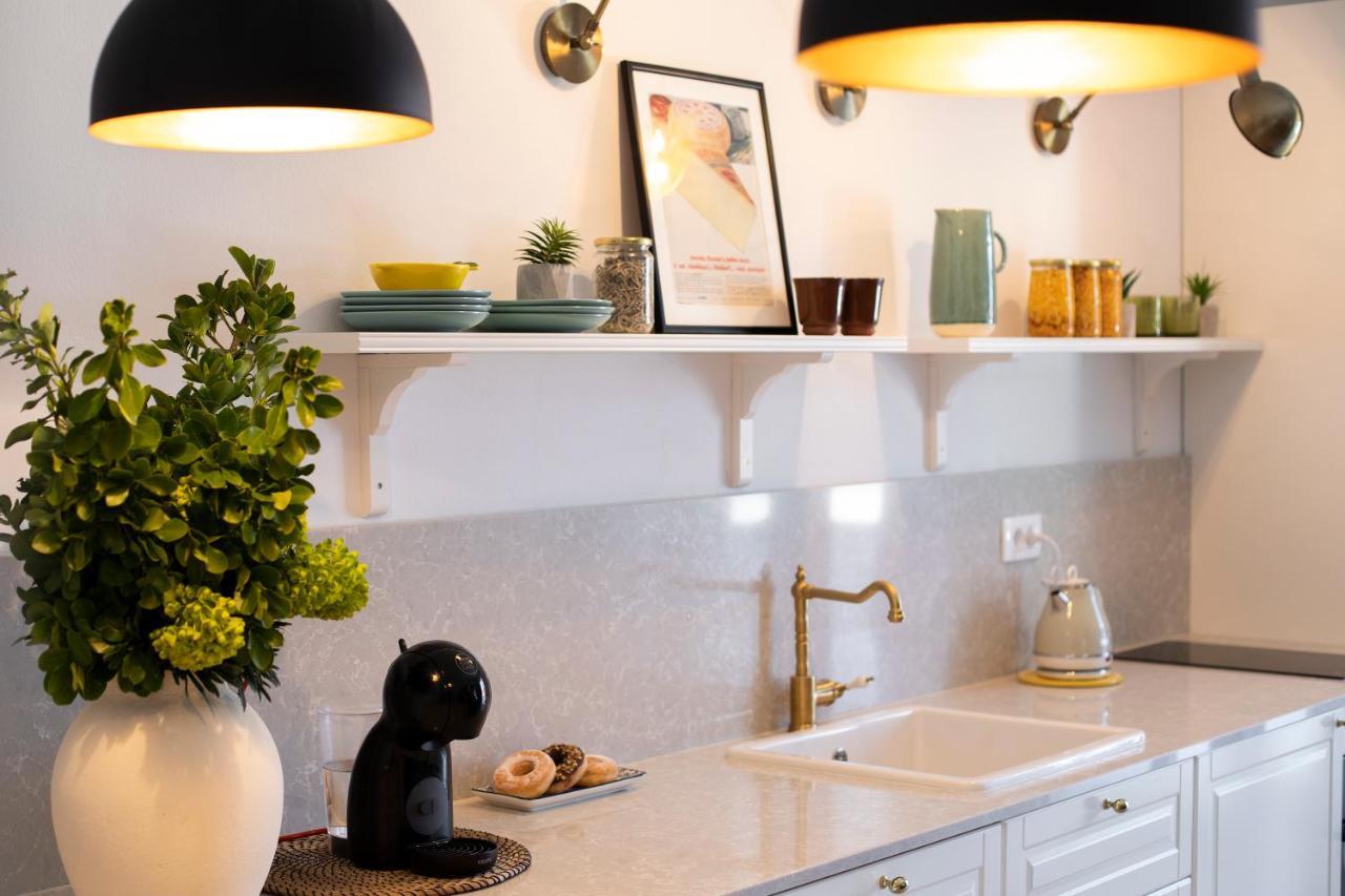 Apartman Luri Sutivan Kültér fotó