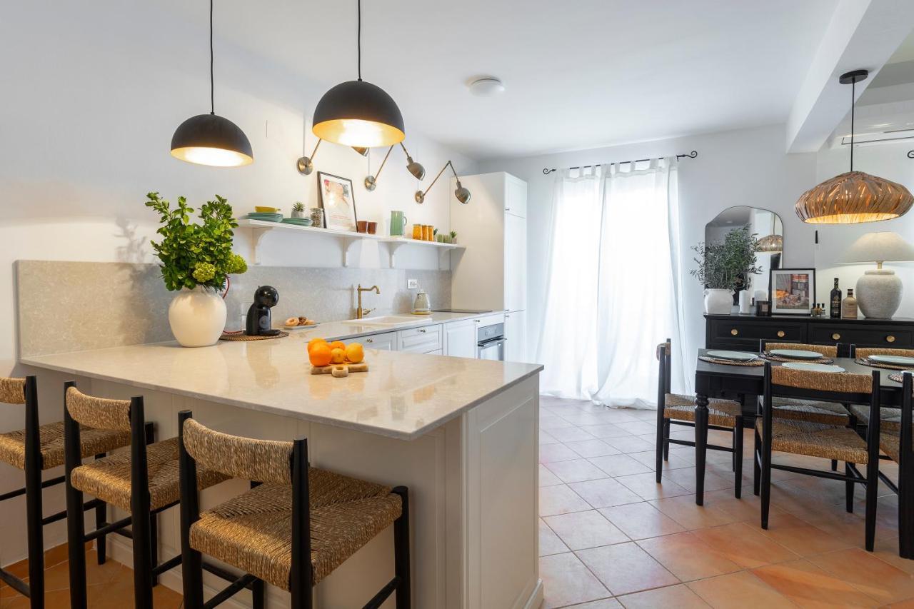 Apartman Luri Sutivan Kültér fotó